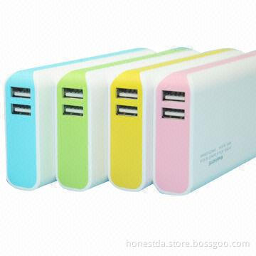 Dual USB Output and Micro 5-pin Connector Portable Keychain Power Bank for iPhone 5, 230g Weight